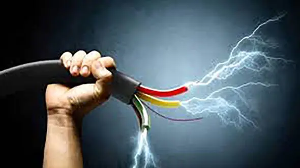 خشک شدن ناگهانی مرد کرجی در استخر باغ / برادر شاهد بود