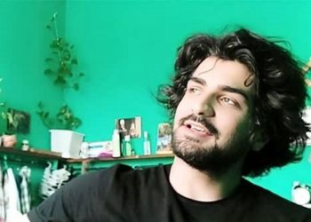 خانه ساده و باصفای عرفان طهماسبی، پسر خوش صدای خوزستانی قبل معروف شدن/ وجب به وجب اتاقش زیبا و پر از حس آرامشه+فیلم