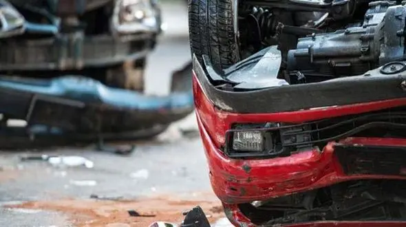 فیلم تصادف شدید ال 90 و پژو 