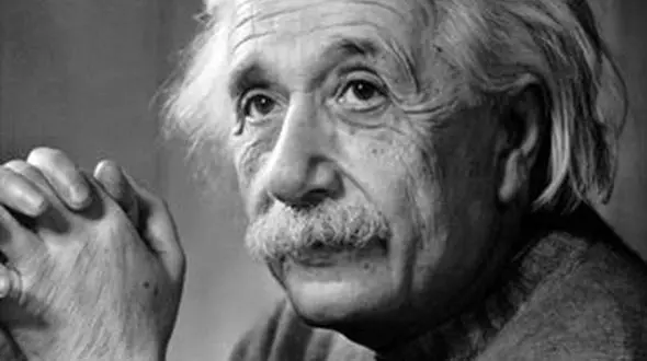 امروز تولد  انیشتین فیزیکدان آلمانی است