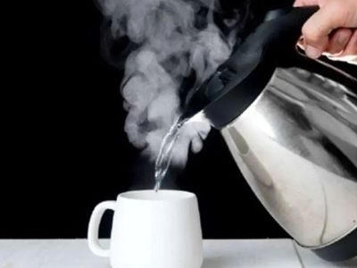 چرا باید آب داغ بنوشیم؟ مزایای باورنکردنی آن