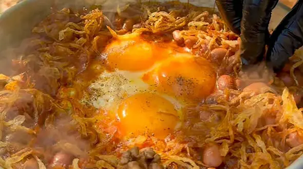 طرز تهیه نیمرو با لوبیا چیتی / فیلم