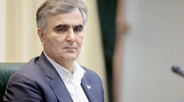 پزشکیان باید پاسخگوی عملکرد محمدرضا فرزین باشد / هزینه سیاست های بانک مرکزی را مردم می پردازند