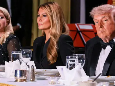 فیلم/ ترامپ بعد از حادثه تیراندازی : فکر کردم سینی دارد از دستم می افتد ! / تیراندازی ارتباطی به جنگ با ایران ندارد