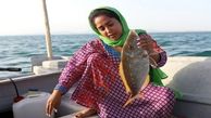 شیلات به دنبال صدور اولین مجوز صید برای زنان ماهی گیر + فیلم