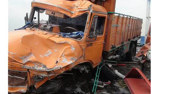 تصادف در محور فیروزکوه - دماوند / یک نفر کشته و ۲ تن مصدوم شدند