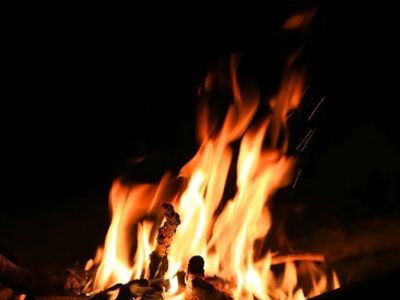 راز آرامش ذهن: کاهش اضطراب با خیره شدن به آتش
