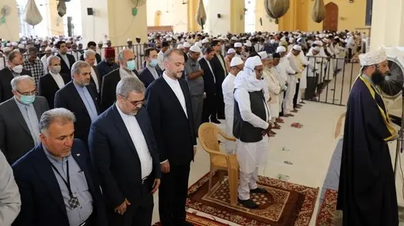 امیرعبداللهیان در نماز جمعه حیدرآباد +عکس