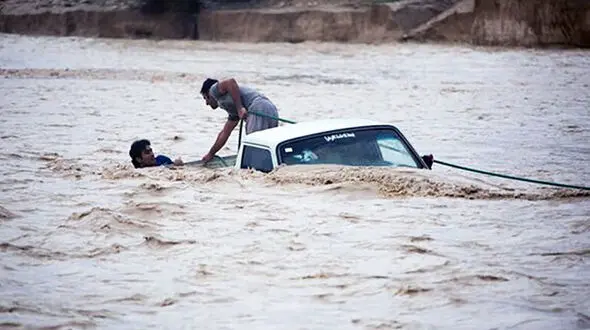 گزارش تصویری یک راننده که در سیل مشهد گرفتار شده بود