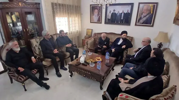 دیدار نوه امام راحل(ره) با خانواده شهید نصرالله در بیروت