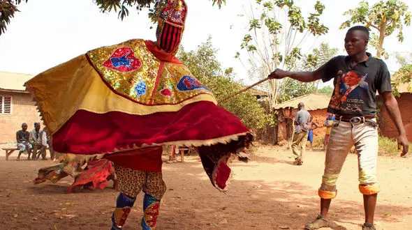 مراسم عجیب و غریب احضار ارواح + تصاویر