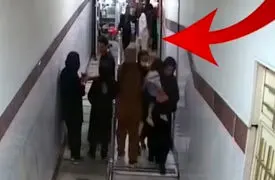 ویدئویی شوکه‌کننده از درمانگاه امام رضا(ع) کرمانشاه / زن سارق در نقش بیمار بود