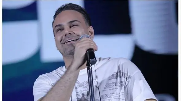 اولین تصویر از آقای خواننده بعد از مهاجرت به کانادا 