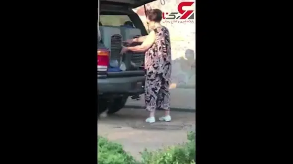 مادربزرگ نوه های بازیگوش را در قفس سگ می گذاشت !+فیلم
