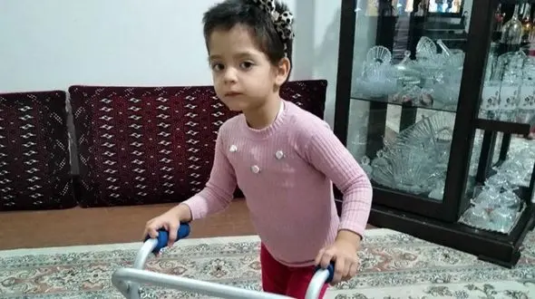 تلاش های مادر برای نجات باران  چشم آبی+ فیلم