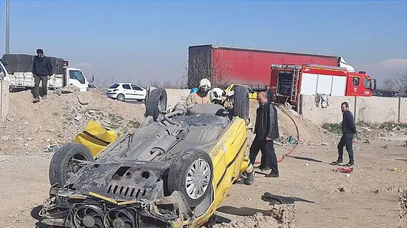 تاکسی زرد چپ کرد و یک تن را کشت / وضعیت 3 مسافر دیگر وخیم است + تصاویر دلخراش