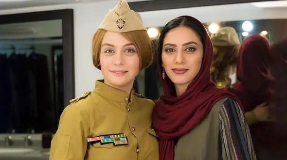 مونا فرجاد در آغوش یک ژنرال + عکس