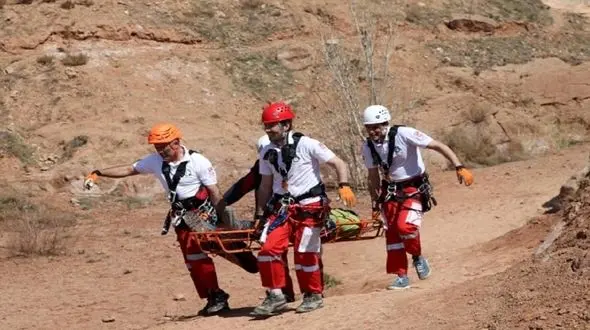 پایان تلخ 19 ساعت عملیات جستجو برای کوهنورد گمشده پیرانشهری / جسدش پیدا شد