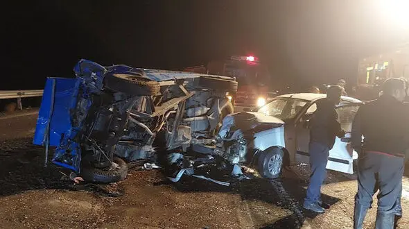 عکس های دلخراش  از مرگ زن و شوهر جوان در جاده شبستر 