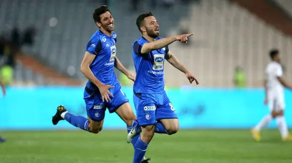 هافبک مغضوب استقلال در راه تراکتور