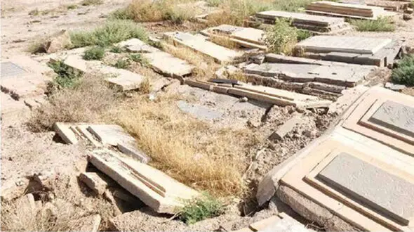 در قبرستان قدیمی سمنان ترس آدم را فلج می کند!+عکس