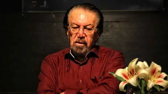 ناصر چشم آذر آثار خاطره انگیز خود را دوباره می نوازد+ عکس 