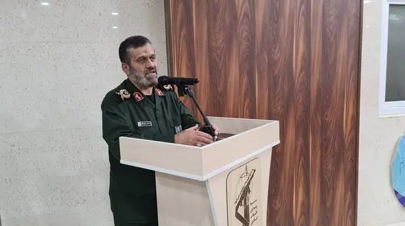 به مناسبت روز پرستار با حضور فرمانده و مسئول نمایندگی ولی فقیه در سپاه صاحب الامرعج  از پرستاران درمانگاه پاکروان و مجتمع درمانی امام خمینی (ره) تجلیل شد.
