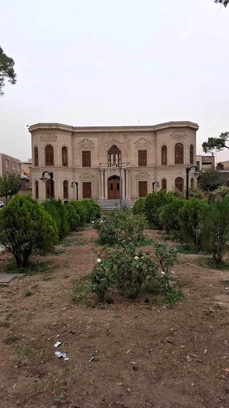 قطع درختان در موزه آبگینه (4)