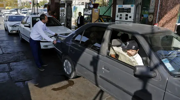 پدیده ای عجیب به نام گدای بنزینی!