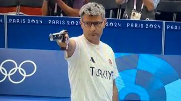 این تیرانداز المپیکی تمام قوانین را شکست؛ ماجرا چه بود؟ + فیلم