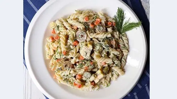 طرز تهیه سالاد ماکارونی رژیمی