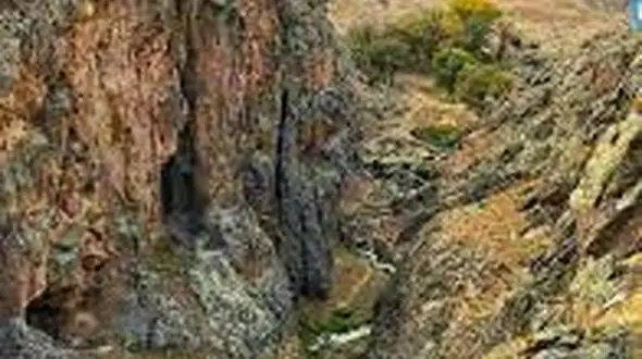 کشف‌های جدید در مسیر پل معلق اردبیل