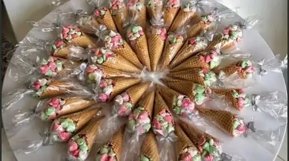 طرز تهیه مرنگ شیرینی عالی برای شب یلدا + فیلم