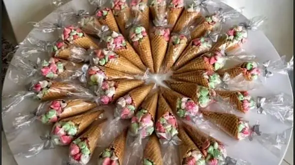 طرز تهیه مرنگ شیرینی عالی برای شب یلدا + فیلم