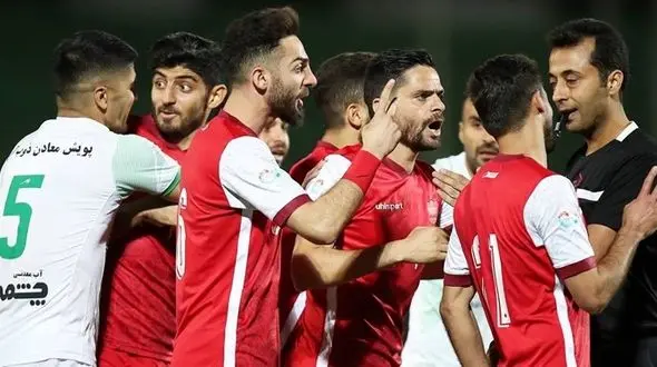 کارشناس داوری: اخراج بازیکن ذوب اشتباه بود/ داور یک پنالتی به ذوب بدهکار شد