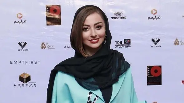عکس/ نفیسه روشن کنار سگ های بزرگ با ژستی خاص!