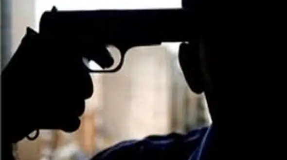 مستاجر مسلح پس از قتل پدر و پسر صاحبخانه، خودکشی کرد