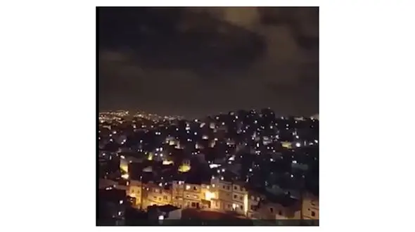 مردم مراکش به پشت بام خانه هایشان رفته و برای نجات از کرونا الله اکبر می گویند + فیلم