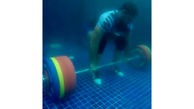 وزنه برداری زیر آب رکورد گینسی مرد کوبایی+عکس