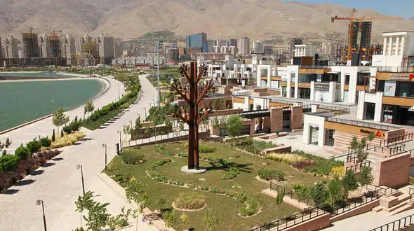 درآمد بام لند از اجاره مغازه ها به 18 میلیارد تومان رسید! / شهرداری تهران از بام لند 200 میلیارد تومان در می آورد!