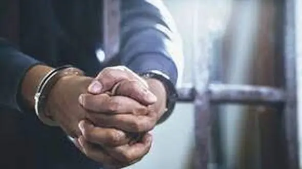 فیلم بازسازی قتل هولناک خانواده توسط پسر ۱۹ ساله / پدر و مادرش را ساطوری کرد !