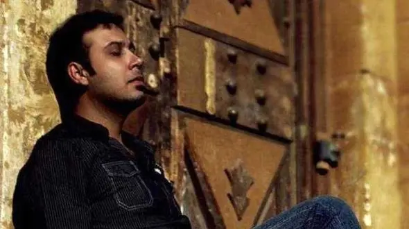 دانلود آهنگ محسن چاوشی عجب اومدی  / زمستون شده از این سایه جگر خون شده سراغی بگیر + متن کامل