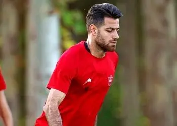 جشن تولد تک نفره و لاکچری مرتضی پورعلی گنجی با یک کیک ساده در یک رستوران لوکس به صرف شام/ مبارکا باشه