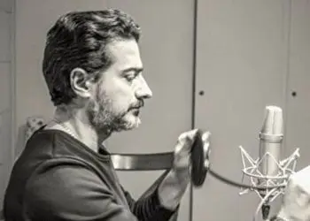 فیلم / همایون شجریان: من خواننده حکومتی هستم اما شما اعتماد نکنید!  | آنهایی که به من فحاشی هم می‌کنند مرا دوست دارند...