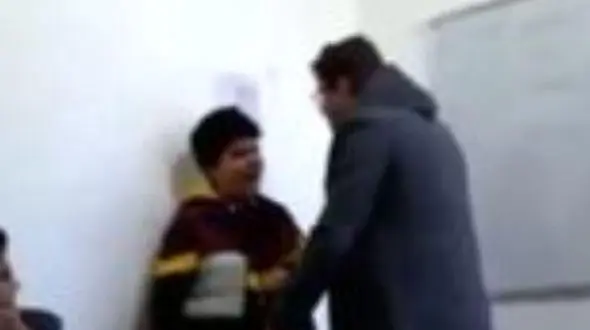 دست درازی معلم رودباری به دانش آموز ابتدایی + عکس 