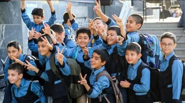 کنسرت این پسر در مدرسه، فضای مجازی را ترکاند! 