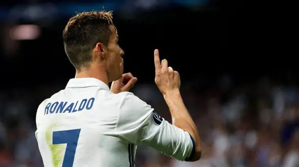 کریس رونالدو در رئال ماندنی شد