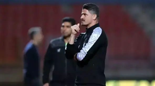 وریا غفوری استقلال را صدرنشین کرد و  رفت