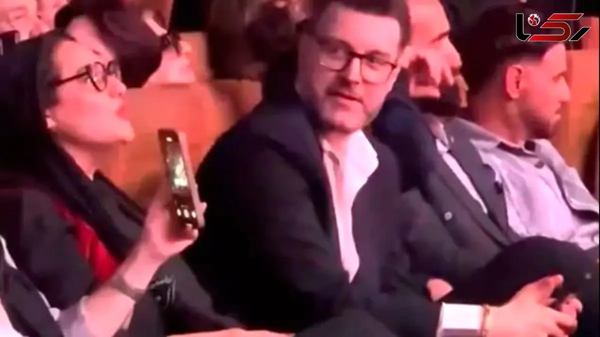 فیلم آواز هنرمندانه؛ جیغ و همخوانی شبنم مقدمی تو کنسرت که خدای آسمونها میخونه پر انرژی