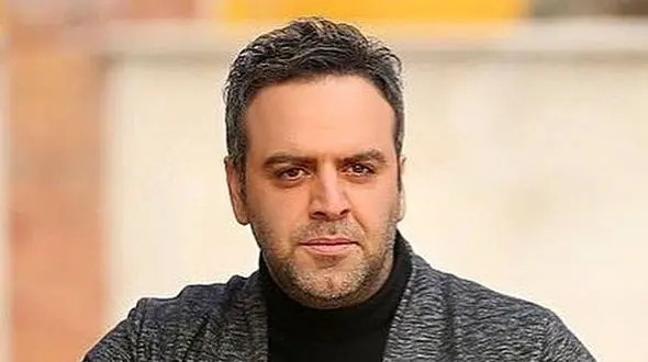 سلفی آیینه ای بهرنگ علوی با گوشی آیفون / سوپرلاکچری!